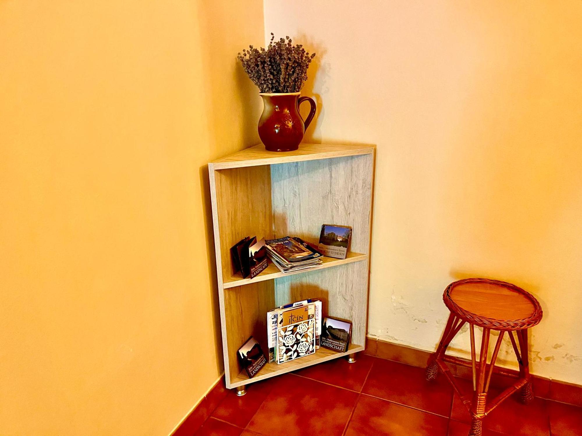 P&P Jicin Apartments - Soukrome 2-3 Luzkove Pokoje S Vlastni Kuchyni A Koupelnou Buitenkant foto